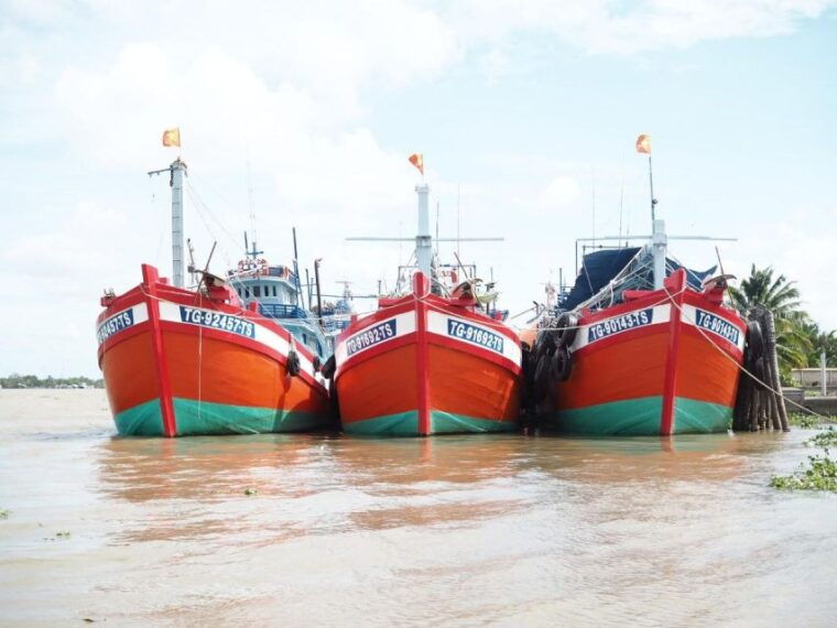 hcm-full-day-to-explore-mekong-delta-in-deluxe-small-group