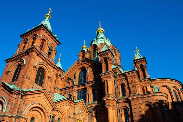 helsinki-walking-tour-with-a-sociologist