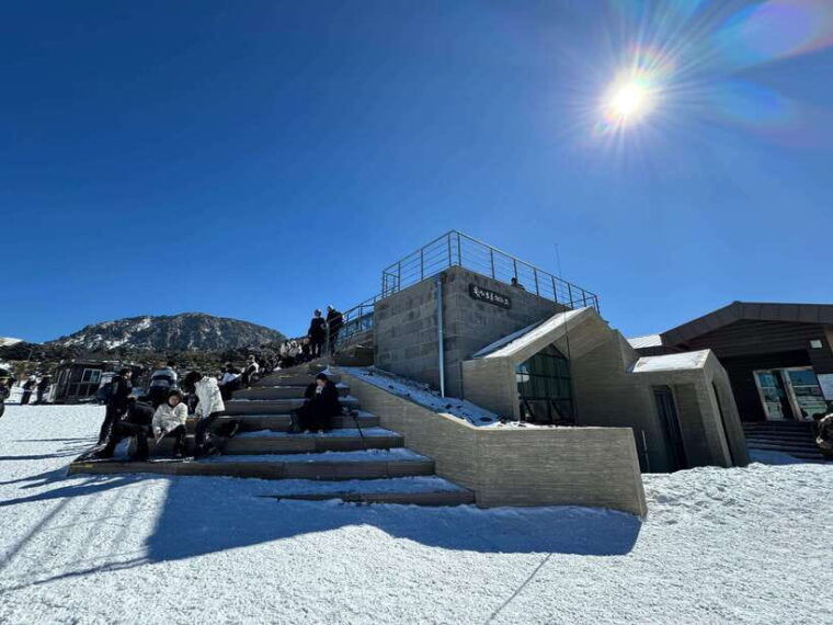 hike-hallasan-on-jeju-island-south-koreas-highest-mountain