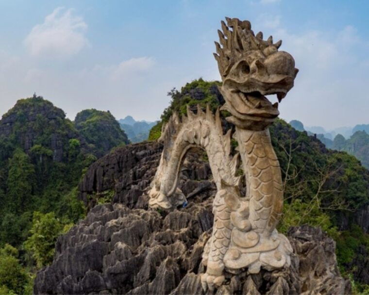 hoa-lu-tam-coc-mua-cave-by-limousine-with-small-group