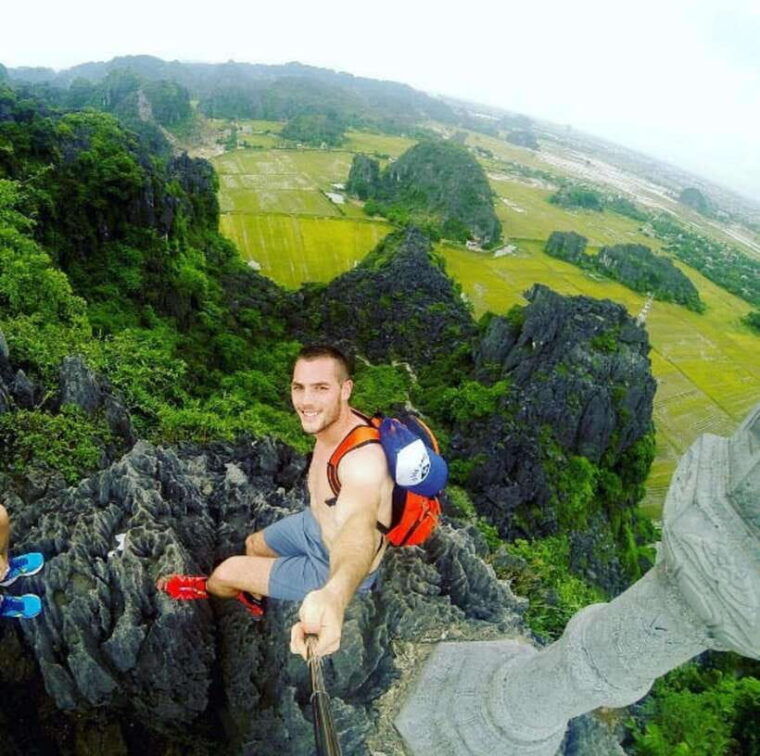 hoa-lu-trang-an-mua-cave-small-group
