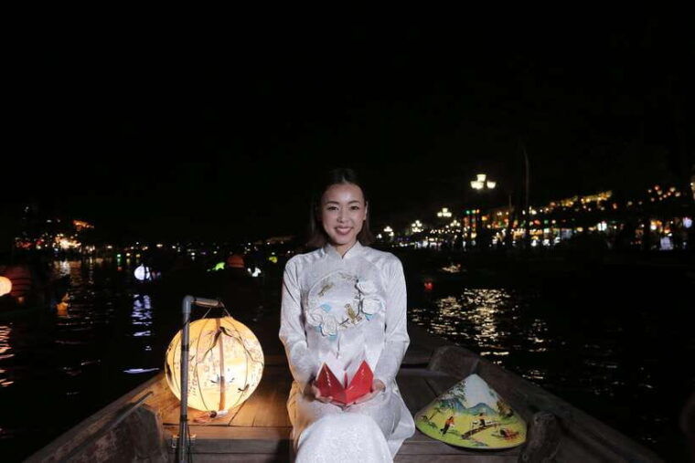 hoi-an-da-nang-private-photoshoot-guided-walking-tour