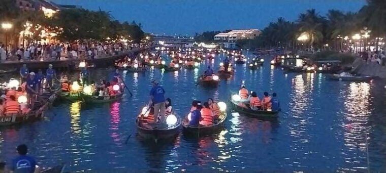 hoi-an-food-tour-footsteps