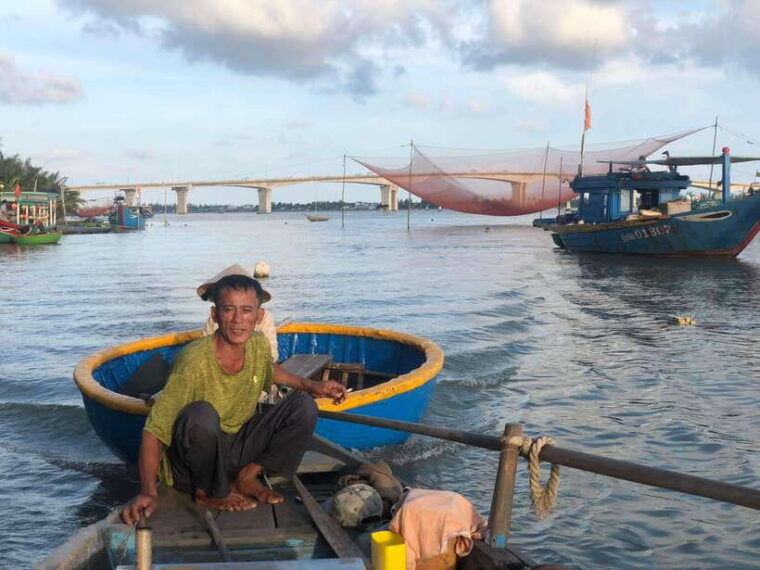 hoian-fishing-bbq-sunsent-cruise