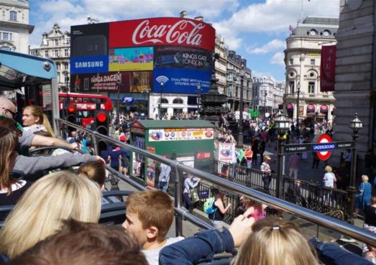 hop-on-hop-off-london-bus-tour-tower-of-london