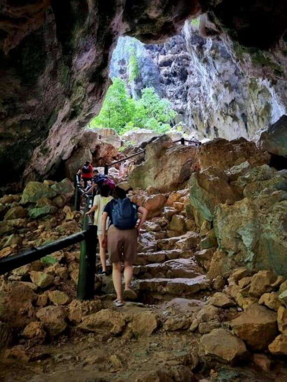 hua-hin-phraya-nakhon-cave-private-2-or-3-pax