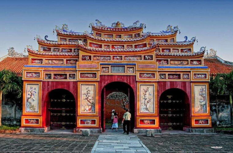 hue-city-day-trip-by-private-car-english-speaking-driver-2