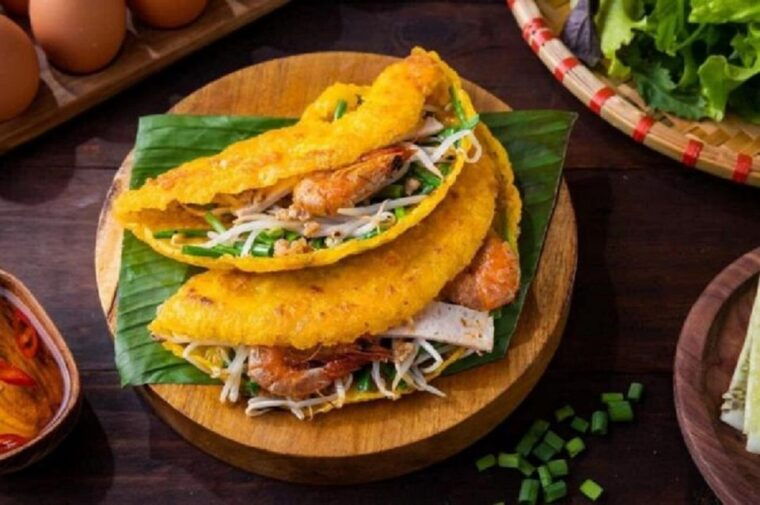 hue-food-tour-by-walking-or-cyclo-or-motorcycle-with-driver