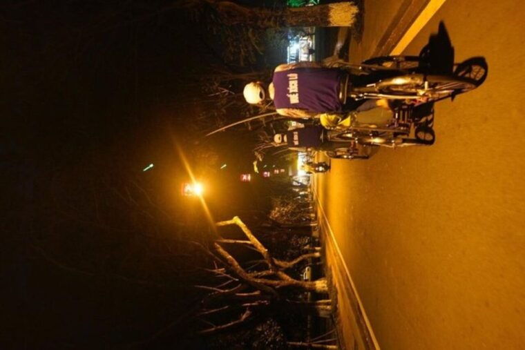 hue-night-street-food-tour-by-cyclo-with-a-local-guide