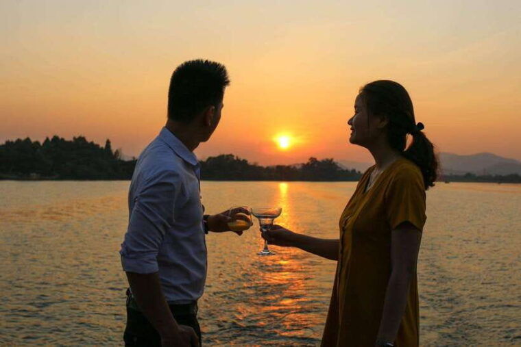 hue-romantic-sunset-cruise-on-perfume-river-with-tea-break