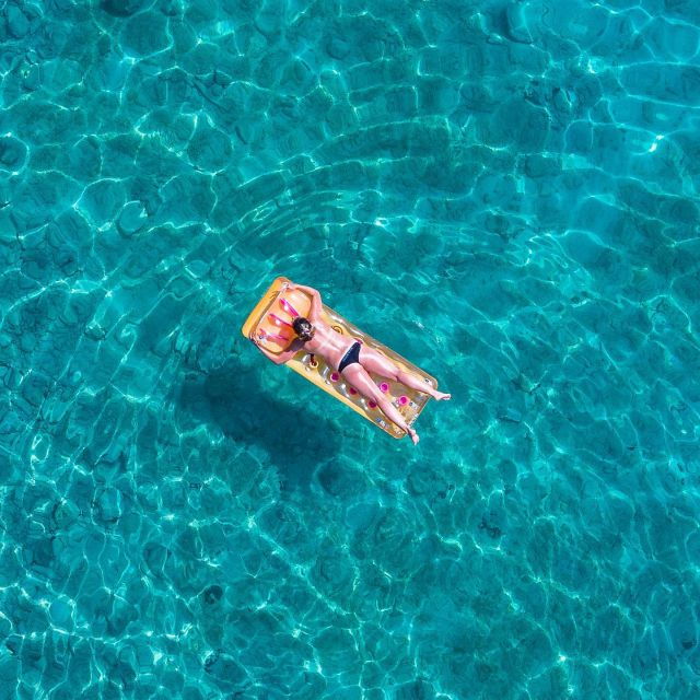 hvar-blue-cave-green-cave-stiniva-beach-speed-boat-tour