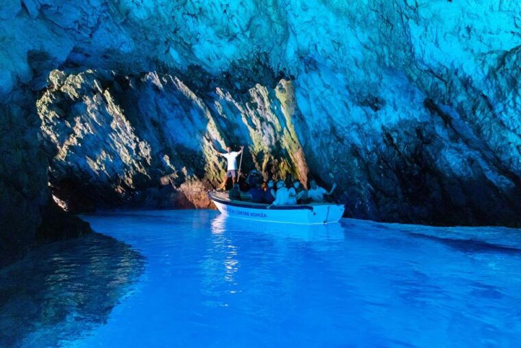 hvarblue-grenn-cave-and-vis-island-private-speedboat-tour