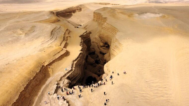 ica-canyon-of-the-lost-tour-in-ocucaje-desert