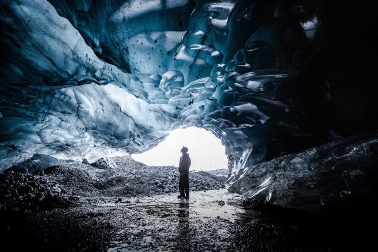 iceland-3-day-tour-golden-circle-glacier-lagoon-ice-cave