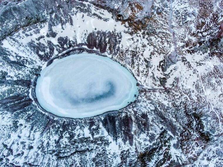 iceland-christmas-golden-circle-tour-with-santa