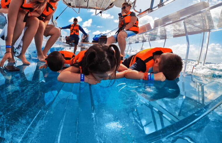 isla-mujeres-excursion-crystal-boat-tour-at-the-caribbean
