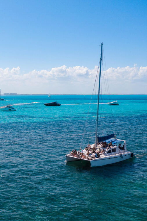 isla-mujeres-snorkeling-and-catamaran-party-cruise