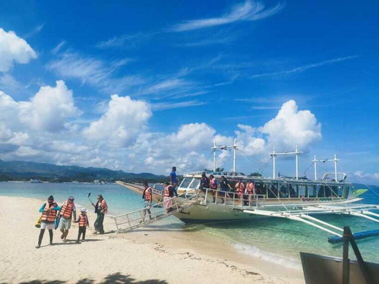 island-hopping-with-parasailing-and-crystal-kayak