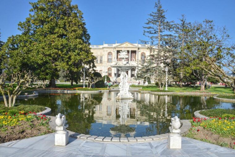 istanbul-dolmabahce-palace-private-tour-with-transfers-2