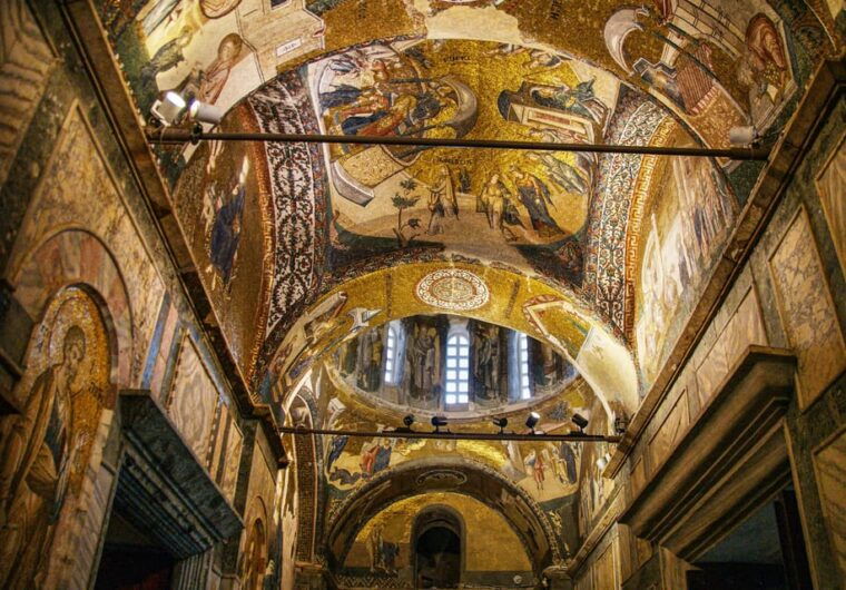 istanbul-hagia-sophia-chora-church-and-balat-tour