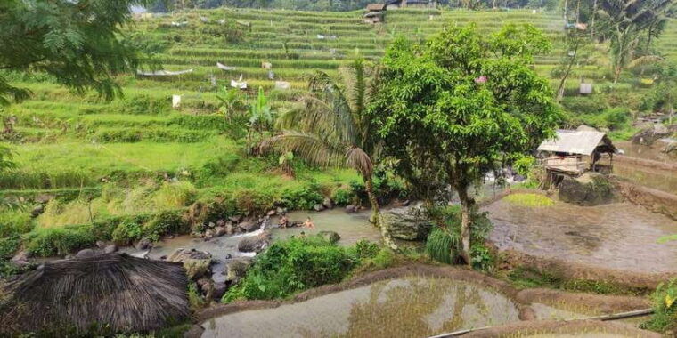 jakarta-active-volcano-waterfall-beautiful-local-village