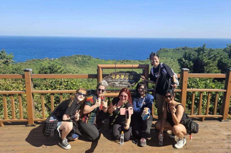 jeju-island-explore-unesco-world-heritage-sites-by-bus