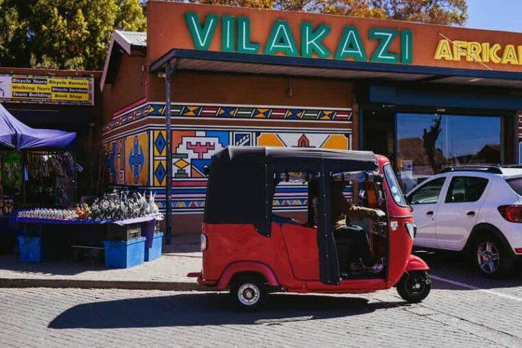johannesburg-soweto-tour-by-tuk-tuk