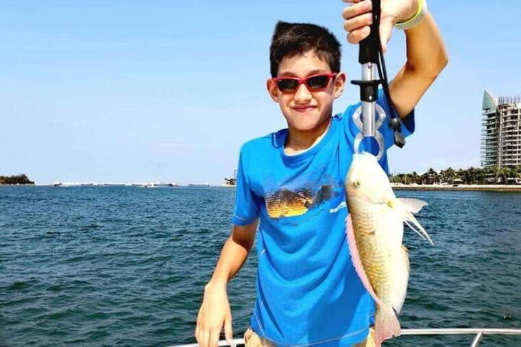 join-in-yacht-fishing-at-the-southern-islands-of-singapore