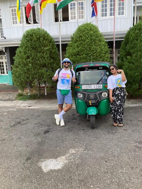 kandy-city-tour-with-pinnawala-tuk-tuk-ride