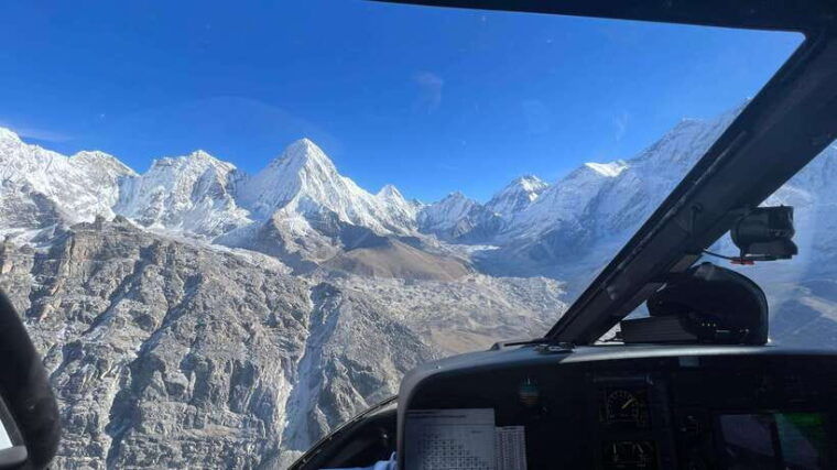 kathmandu-everest-helicopter-tour-with-landing-hold-seat