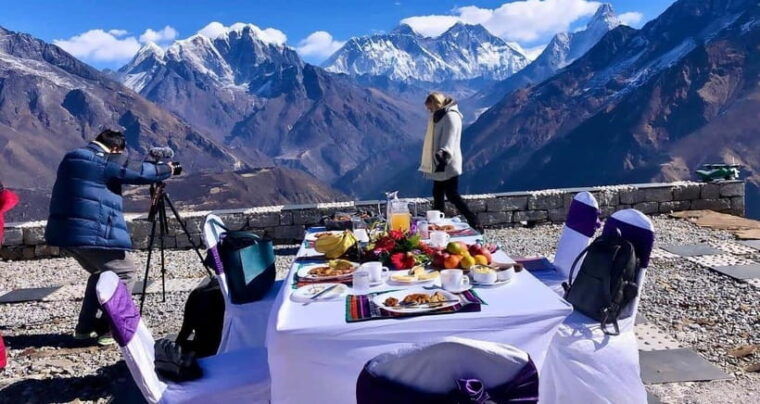kathmandu-everest-helicopter-tour-with-syangboche-landing