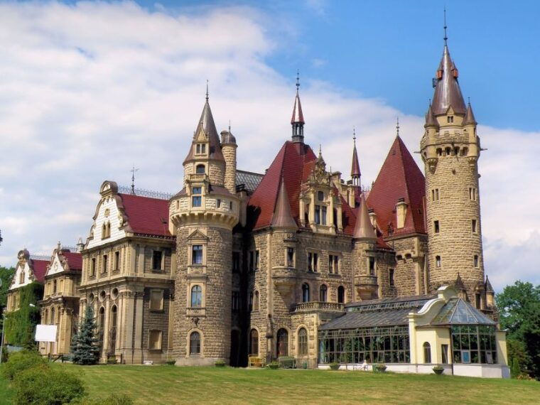katowice-castle-in-moszna-and-plawniowice-palace-private