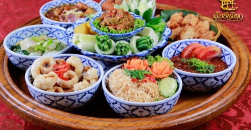Khum Khantoke Chiang Mai: Northern Thai Cuisine and Show - Dining Experience