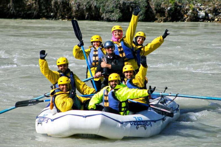 kicking-horse-river-whitewater-rafting-half-day-trip