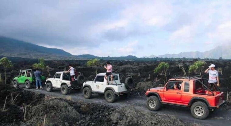 kintamani-jeep-sunrise-trekking-with-hot-spring-kintamani