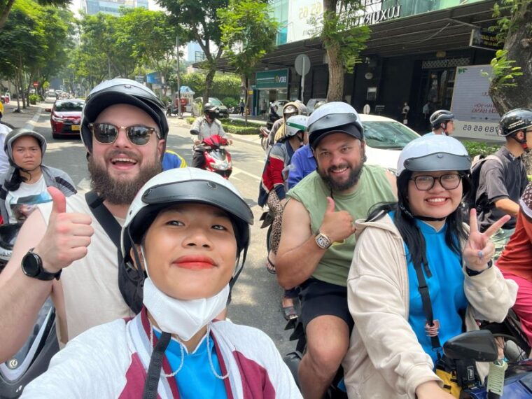 kisstour-saigon-half-day-city-tour-on-motorbike