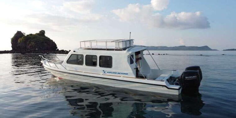komodo-island-private-day-tour-by-speedboat