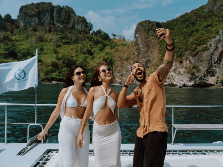 krabi-4-island-premium-yacht-with-snorkeling-clear-kayak
