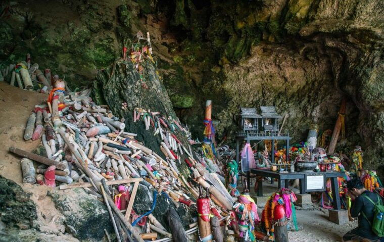 krabi-4-islands-krabis-separated-sea-longtail-boat-tour