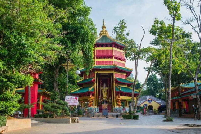 krabi-emerald-pool-hot-springs-krabi-town-day-tour