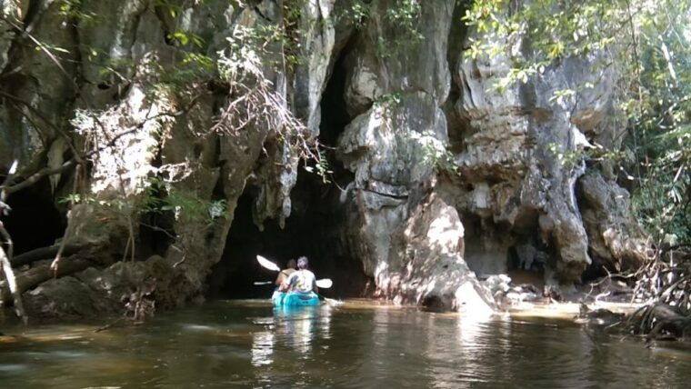 krabi-klang-cave-bangtong-temple-with-bor-thor-kayaking