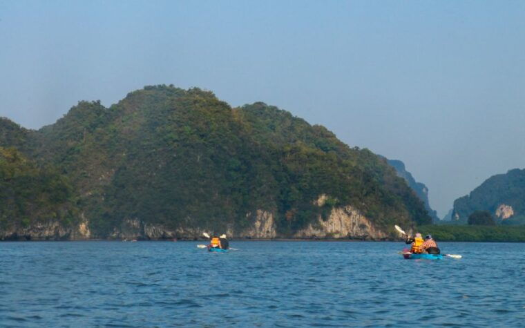 krabi-sunset-kayaking-ao-thalane-with-dinner-bbq
