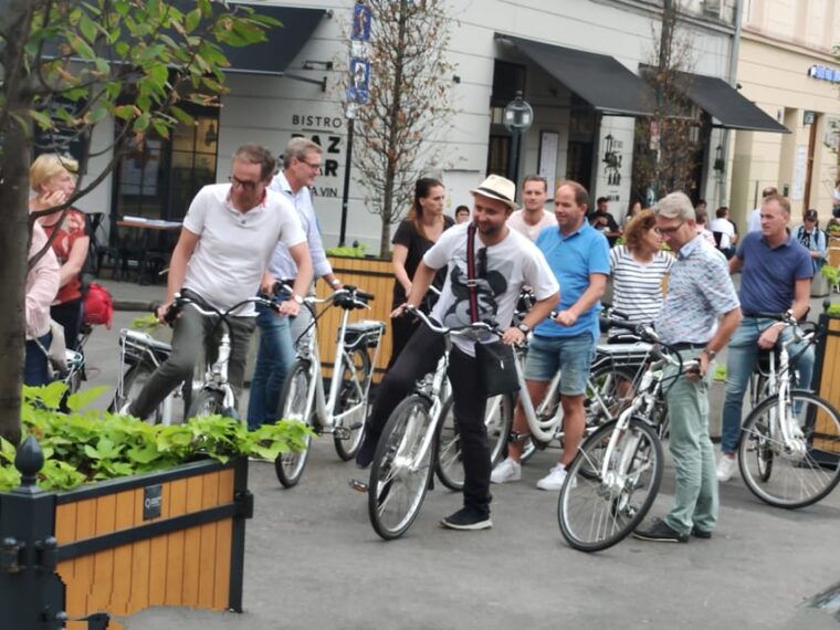 krakow-multilingual-tour-on-electric-bikes