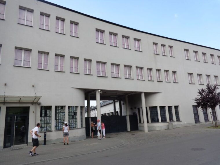 krakow-skip-the-line-oskar-schindlers-museum-private-tour