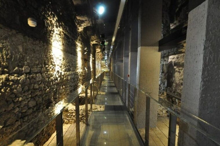 krakow-skip-the-line-underground-museum-private-guided-tour