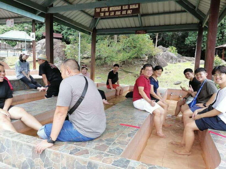 kundasang-poring-hot-spring-village-meal-shared-tour