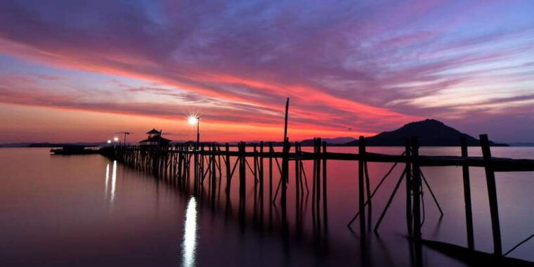 labuan-bajo-swim-and-snorkel-komodo-island-trip-with-lunch