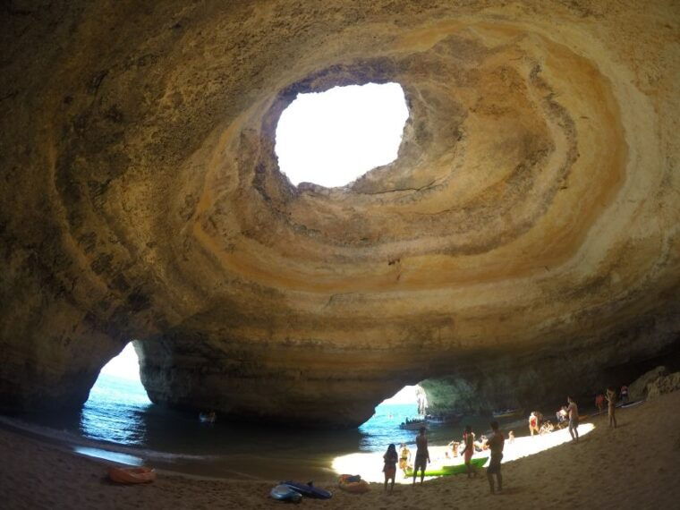 lagoa-benagil-caves-kayaking-tour