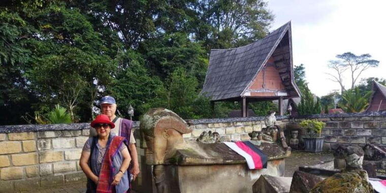 lake-toba-fullday-tour-from-medan