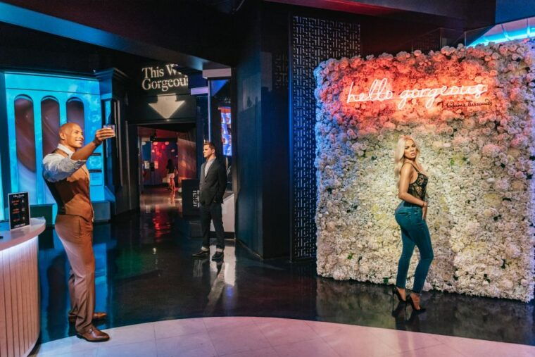 las-vegas-entry-to-madame-tussauds-with-a-gondola-cruise